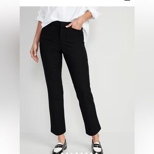 SET OF 4 Old Navy popular PIXIE Pants! 3 size 12, 1 size 14. Black & Navy.